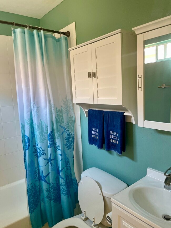 Bathroom - 1053 W 51st Pl Unit Jennifer Smith