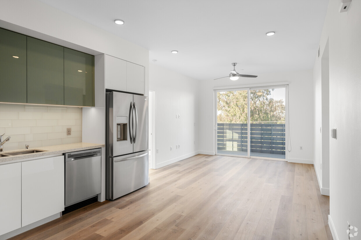 3D Tour - Lux Costa Mesa