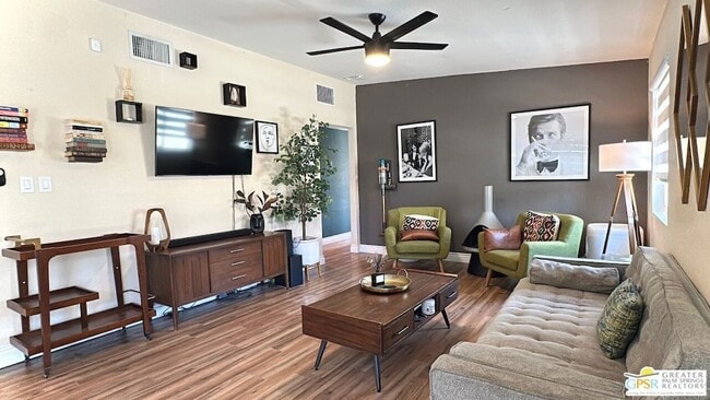 Photo - 31765 Neuma Dr