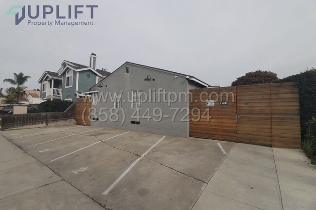 Photo - Swift Ave (4233-4239) Unit 4233