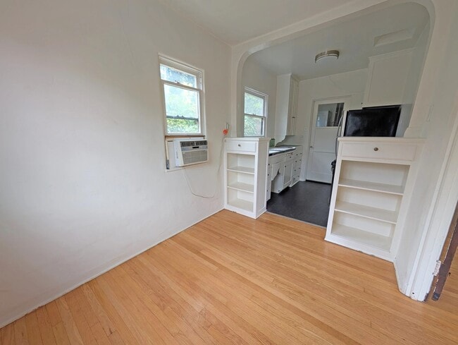 Photo - 826 Maltman Ave Unit 1