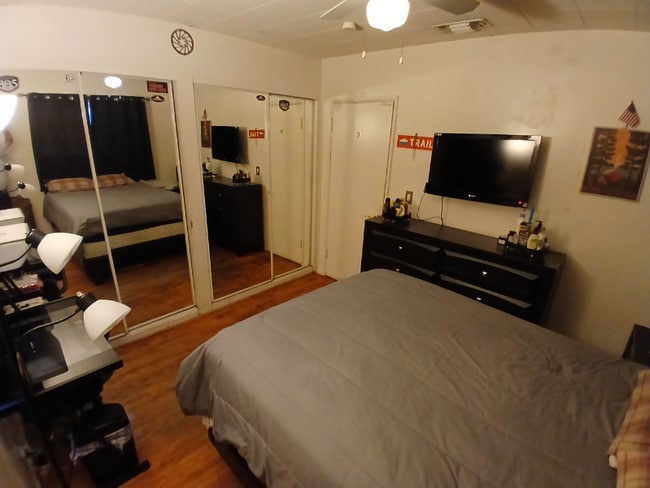 Building Photo - 8900 Swinton Ave