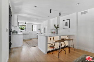 Photo - 350 S Spalding Dr