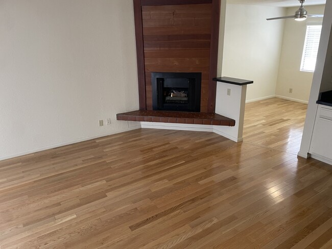 Photo - 1423 18th St