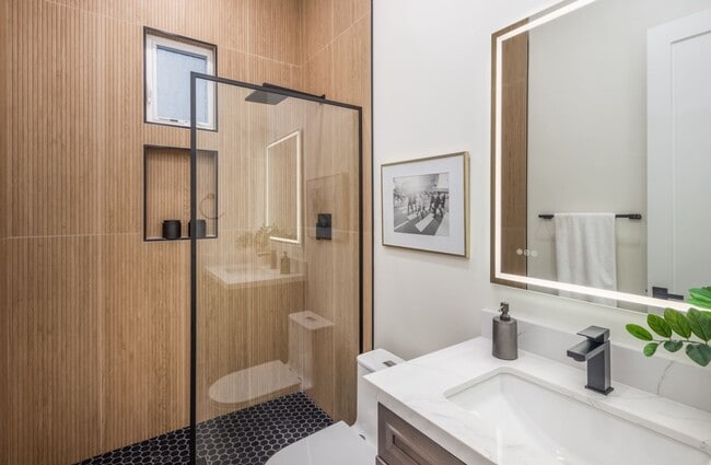 Photo - ? Modern Clairemont Living — Available Now! ? Unit 102