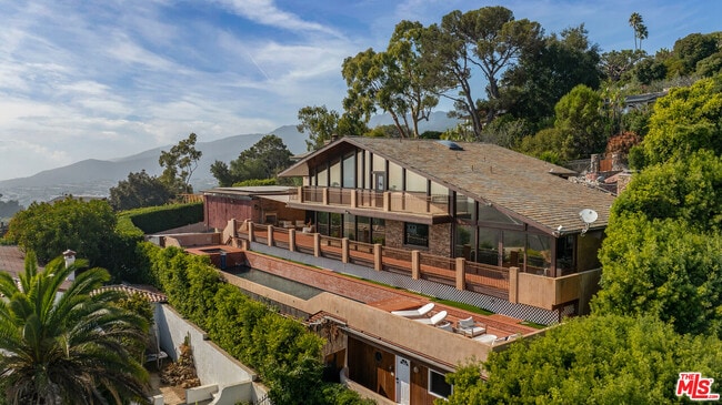 Photo - 620 Resolano Dr