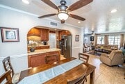 Photo - 215 S Florette St