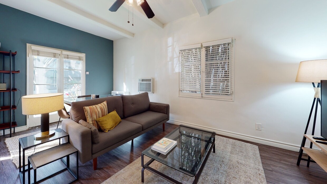 3D Tour - 232 S Reeves Dr Apartment Unit FL1-ID132