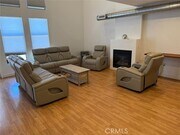 Photo - 550 S Brea Blvd