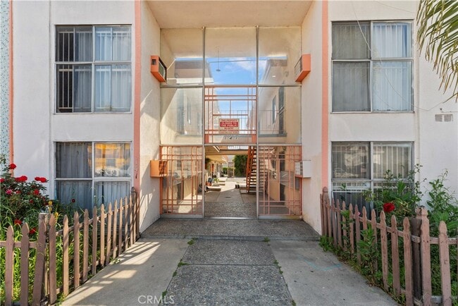 Building Photo - 141 South Ave 22 Unit 17-17 Rental