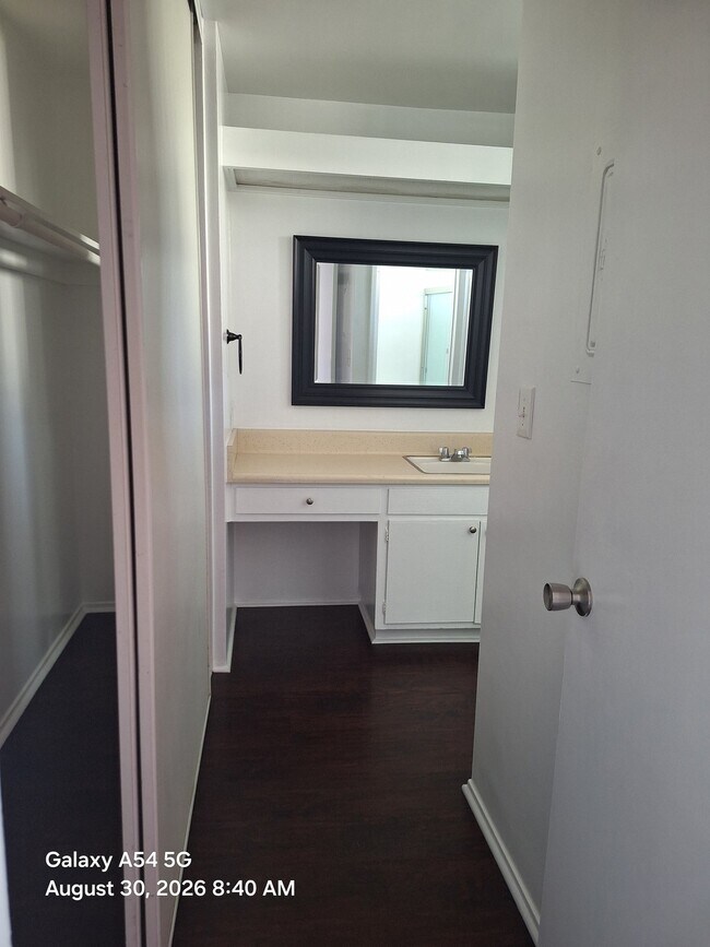 Photo - 609 De La Vina St Unit 8