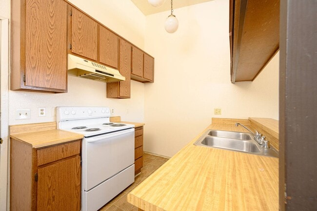 Photo - Park Columbia Apts