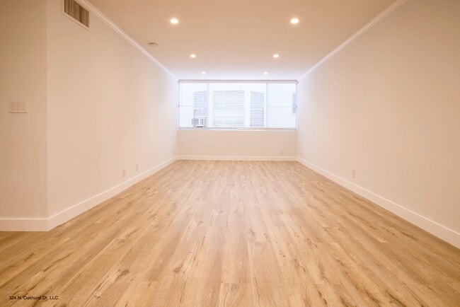 Apartment 207 - Living Area - Oakhurst 90210 Apartments