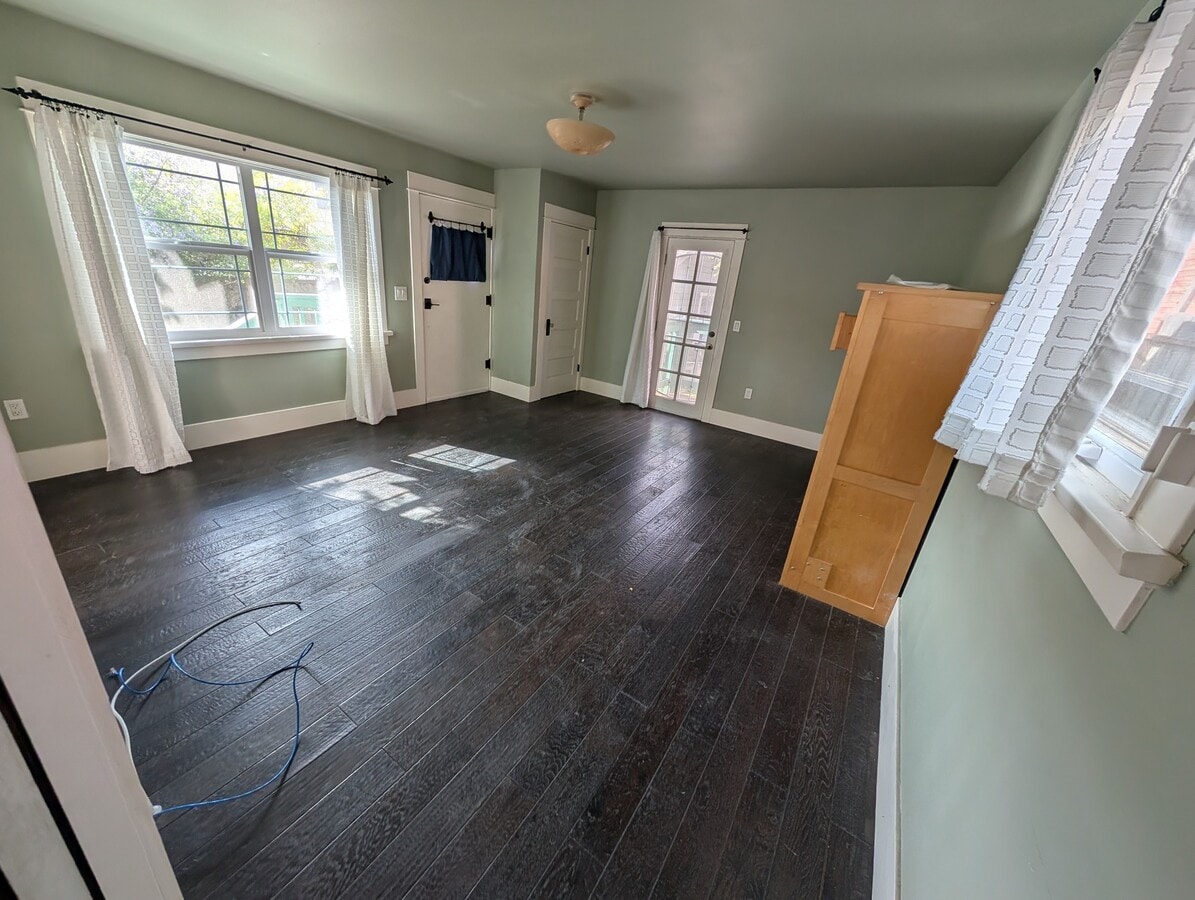 Main Room looking towards the Front Door - 1451 Coronado Ave