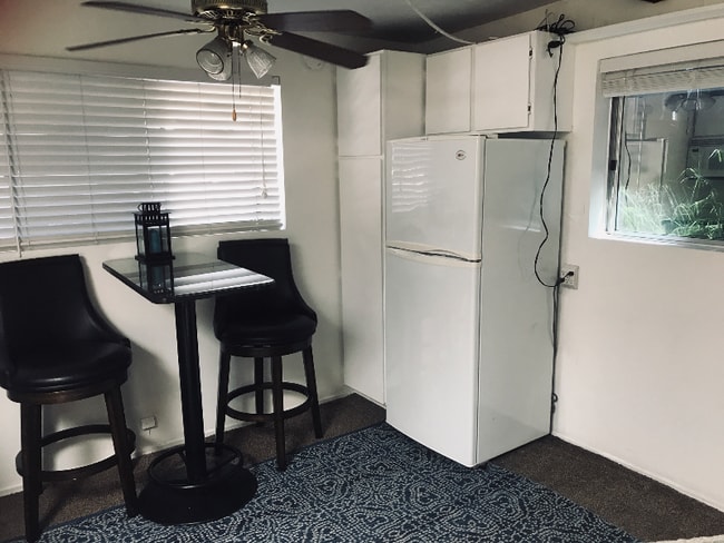 Photo - 487 Lado De Loma Dr