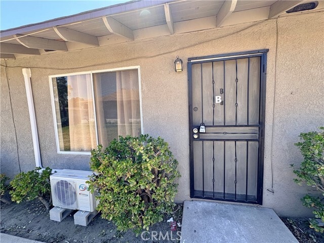 Photo - 4572 Canoga St Unit B
