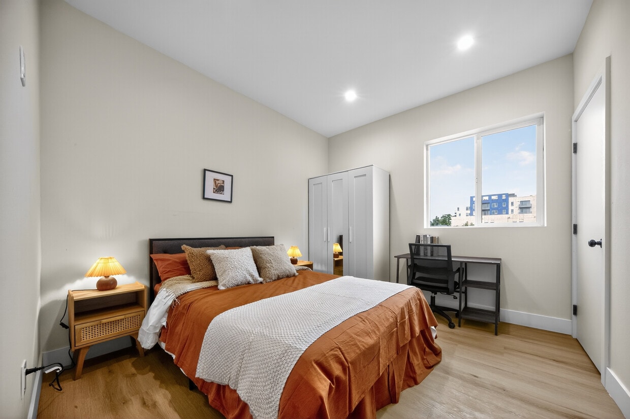 Floor Plan -  Private Room at 1326 1/2 W 35th Pl 