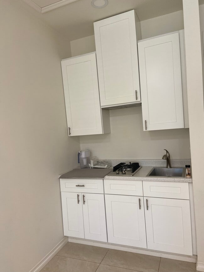 Photo - 21322 Providencia St