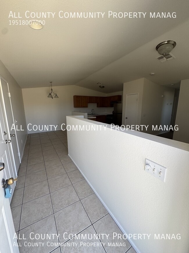 Photo - 58439 Palisade Dr