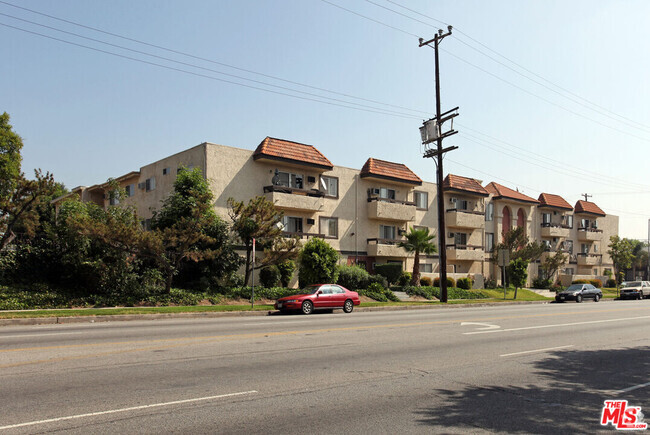 Building Photo - 18101 Roscoe Blvd Unit 101 Rental
