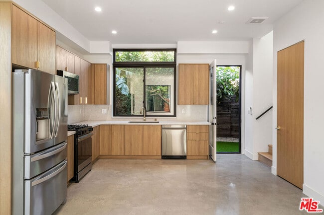 Photo - 3909 W Exposition Blvd