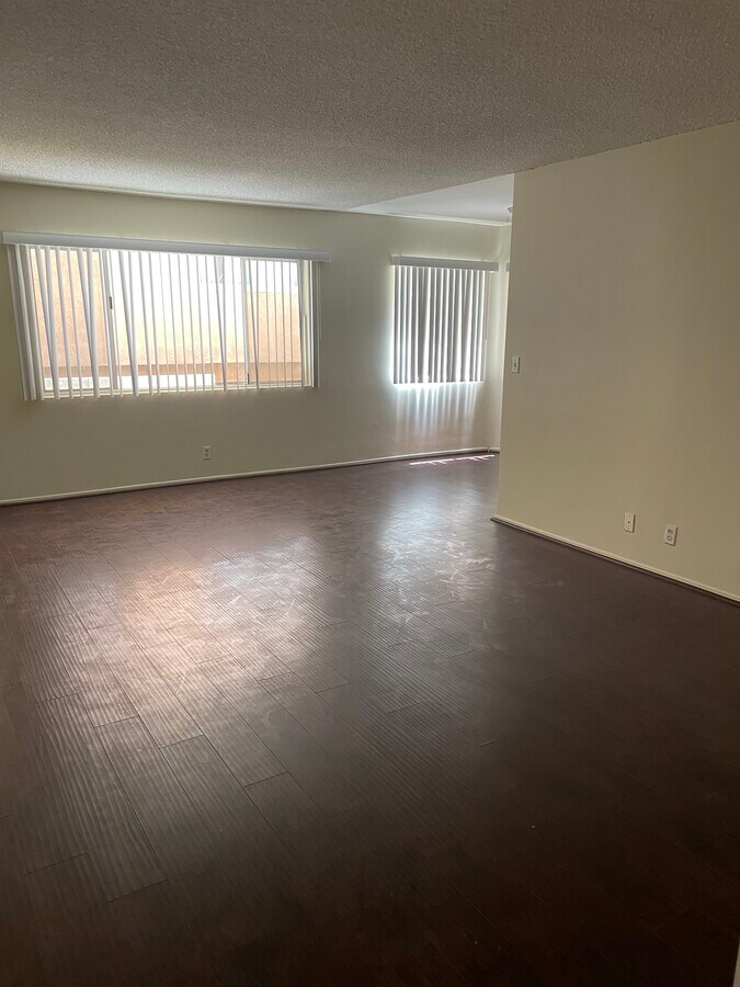 Photo - 1440 S Centinela Ave