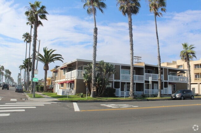Building Photo - Just steps from the beach – enjoy ocean vi... Unit 5 Rental