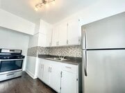 Photo - 913 Grattan St Apartment Unit 105