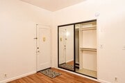 Photo - Large Studio in Glendale Unit 2
