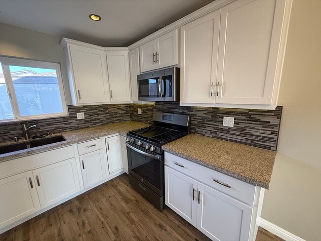 Photo - 4038 Argyle Dr