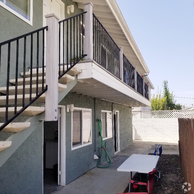 Building Photo - 4566 Onondaga Ave Rental