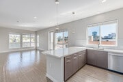 2BR, 2BA - 1,374SF - AV8