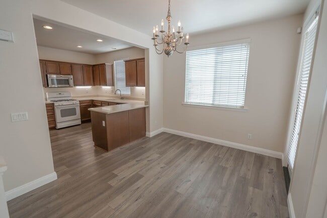 Photo - Charming 3-Bedroom Home in Valencia's Cree...