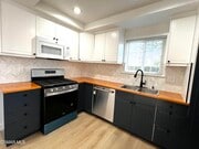 Photo - 2002 Calle La Sombra