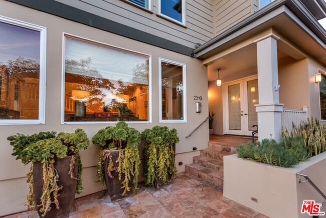 Photo - 2319 Bagley Ave