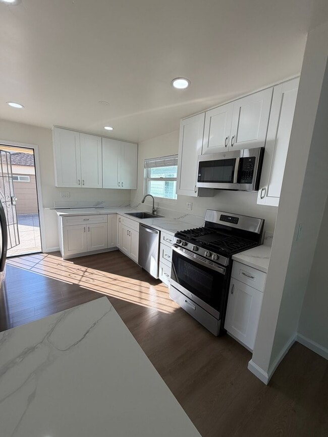 Photo - Spacious Home in Prime Pacific Beach Location