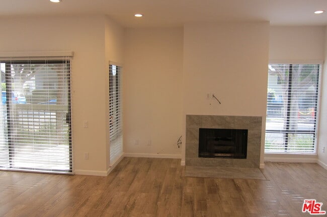 Photo - 2909 Arizona Ave Unit 16