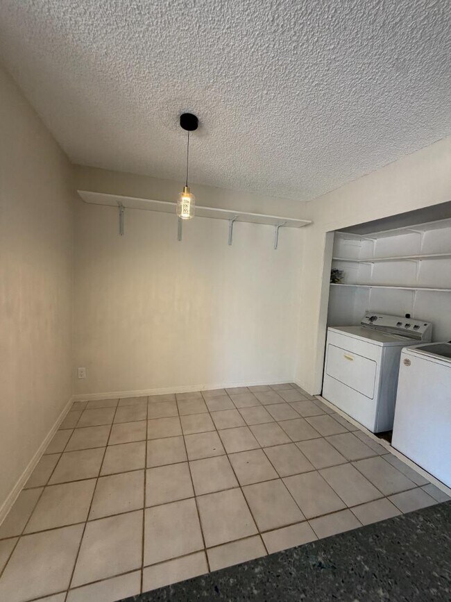Photo - 8209 Jema Way
