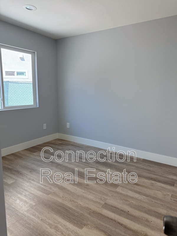 Photo - 641 Ward St Unit 5