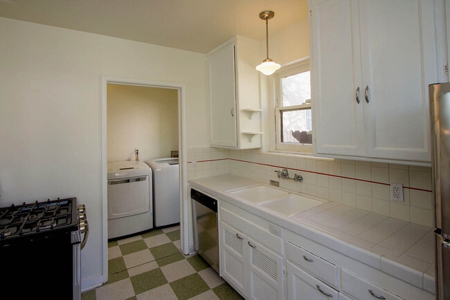 Photo - 1730 Lake St Unit 1730