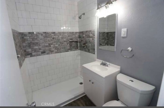 Photo - 3 Bedroom 2 Bathroom Home!