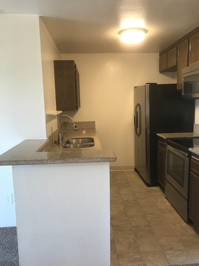 Building Photo - 6151 Rancho Mission Rd Unit #209