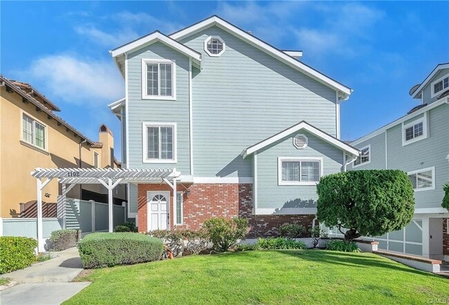 FRONT OF COMPLEX - 1102 S Catalina Ave Townhome