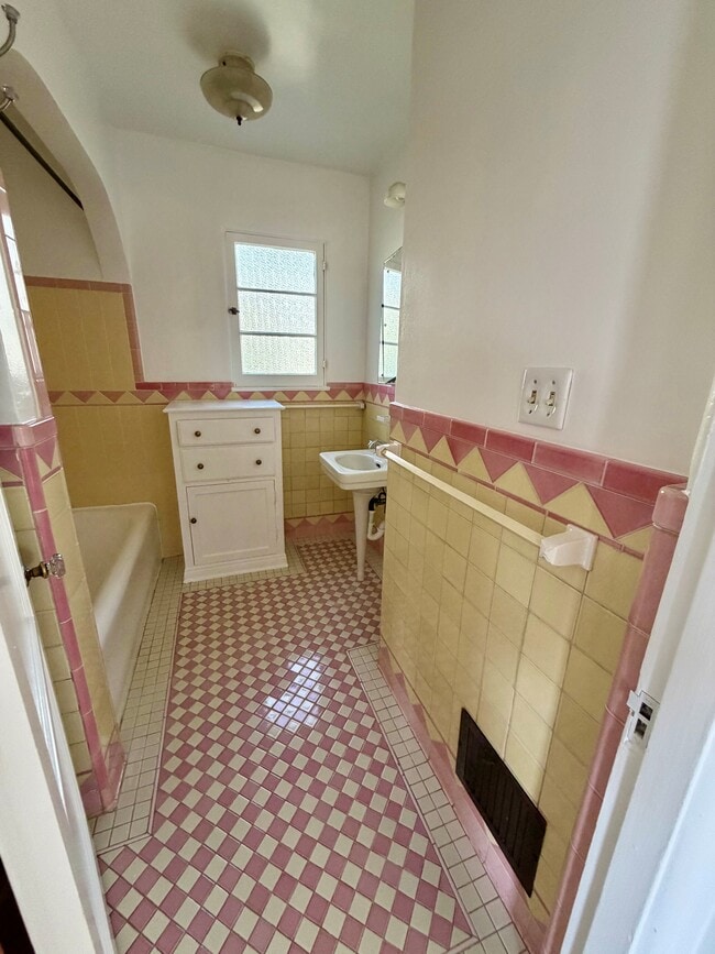 Photo - 1711 Idaho Ave Unit 1711 Idaho