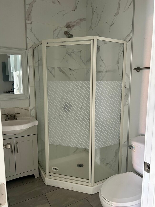 Walk in shower - 11033 S Burin Ave Unit 11033
