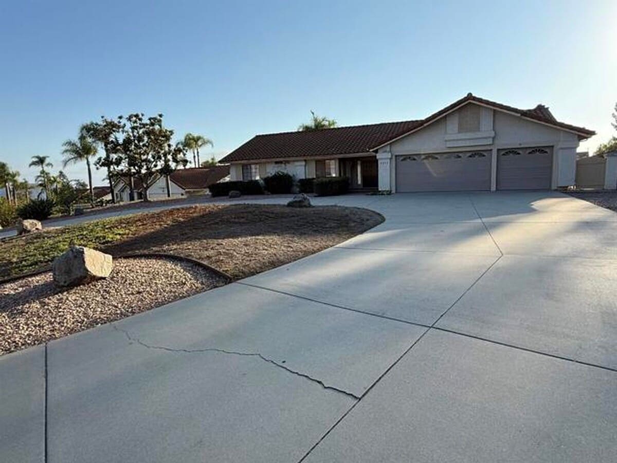 Amazing Executive One Level Home on Huge L... - Amazing Executive One Level Home on Huge L...