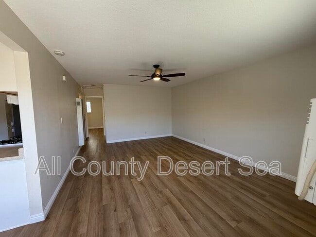 Photo - 1015 England St Unit B