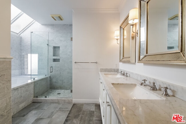 Photo - 11636 Montana Ave Unit 104