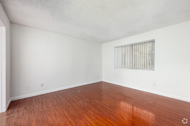 2BR, 2BA - 1150SF - Primary Bedroom - Allen Court Apartments