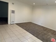 Photo - 2400 Vanderbilt Ln Unit 2400B